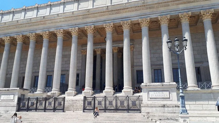 Mort des frères Salem à Valence en 2021 : menaces de mort contre des avocats, le procès interrompu et renvoyé
