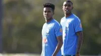 Van Dijk discute com jornalista em coletiva antes da Nations League