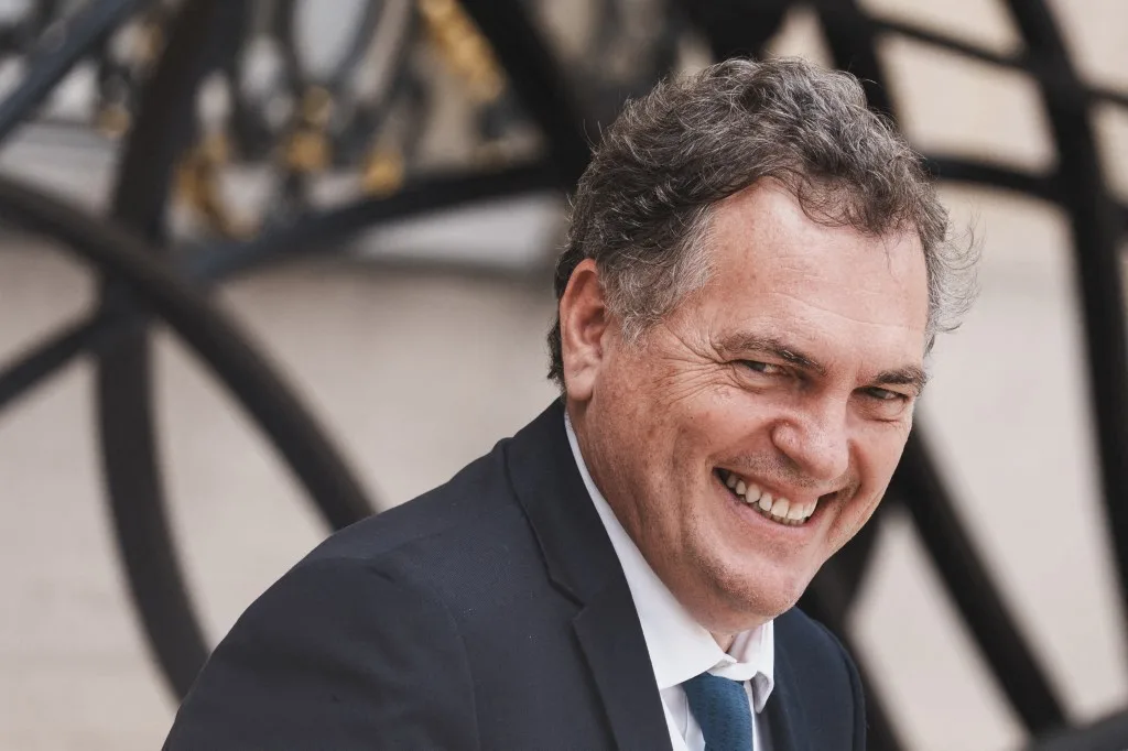 Le ministre Philippe Tabarot, qui aurait menacé de "faire disparaître" Éric Ciotti, recrute son ancien directeur de cabinet