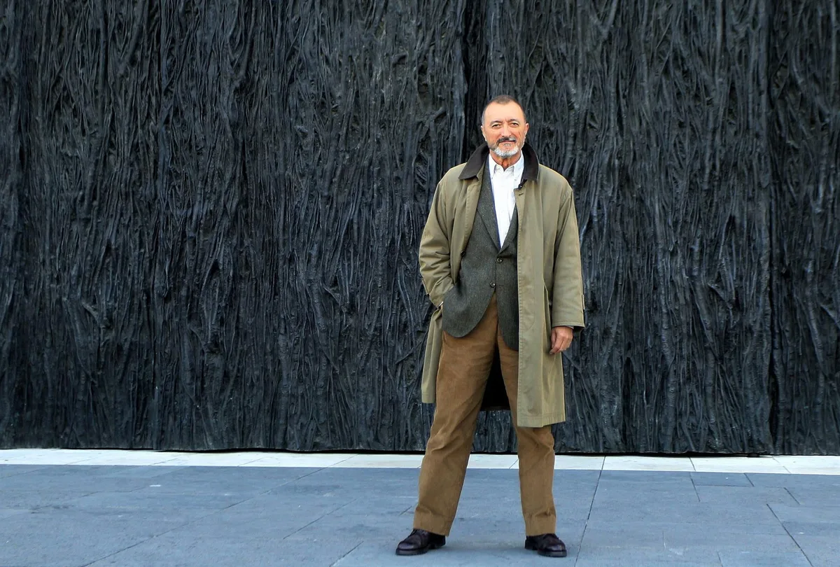 La reflexión de Arturo Pérez Reverte, escritor, sobre lo vivido: “Nadie debería irse sin dejar una Troya ardiendo a sus espaldas”