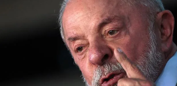 PT pede mais de 20 direitos de resposta contra Flávio por posts sobre Lula