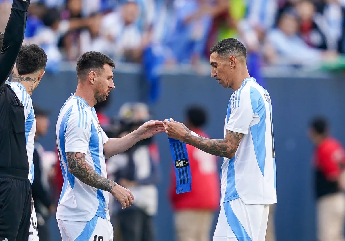 El mensaje de despedida de Ángel Di María a Messi tras el anuncio del retiro de la Selección