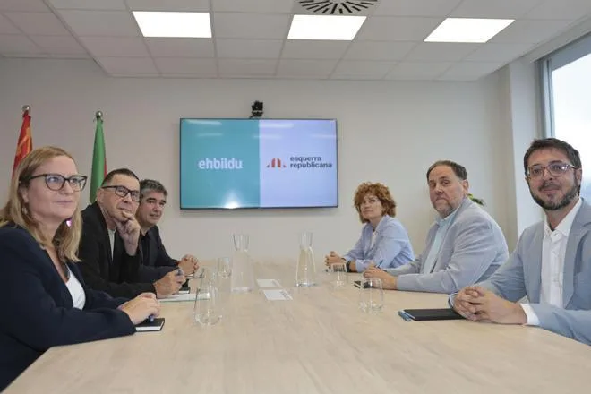 Junqueras y Otegi renuevan su alianza con el foco puesto en la lucha contra la extrema derecha