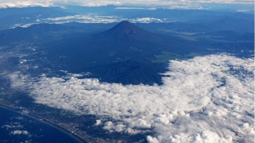 Made a rash decision: Japanese man apologises after leaving son on Mount Fuji