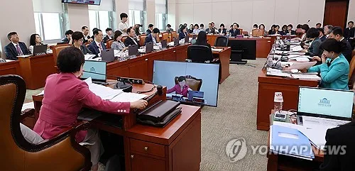 野 "女가 가장 피해"·與 "후속조치"…성평등위 보완수사권 공방
