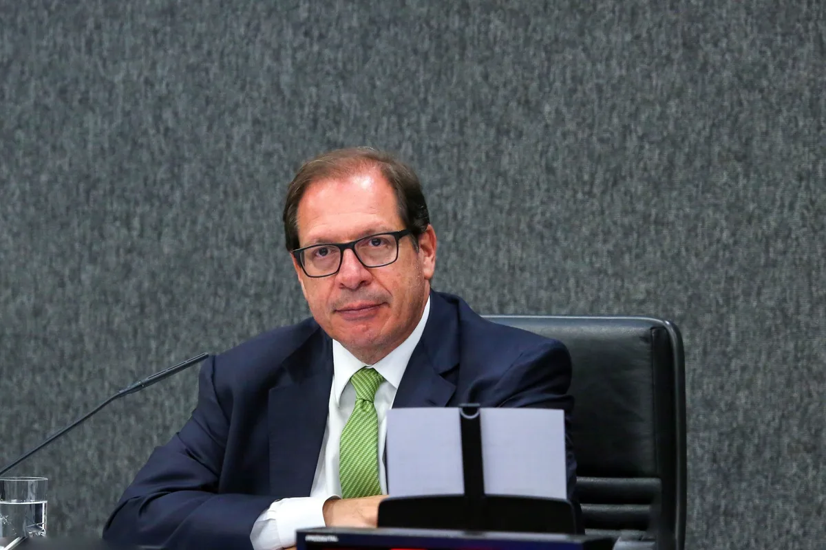 Salomão assume presidência do STJ e diz que justiça se sustenta por respeito a direitos fundamentais