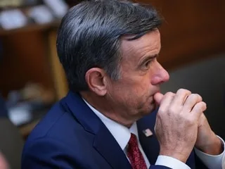 Avion mystérieux, rencontres confidentielles… Pourquoi le directeur de la CIA s’est-il secrètement rendu en Russie ?