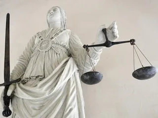 Trois personnes mises en examen après une rixe mortelle à Compiègne