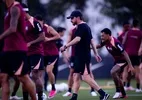 Com interino, Corinthians trabalha time mais fechado contra o Palmeiras