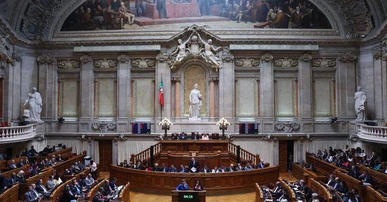 Receita de PS e Chega para combustíveis esbarra em Bruxelas