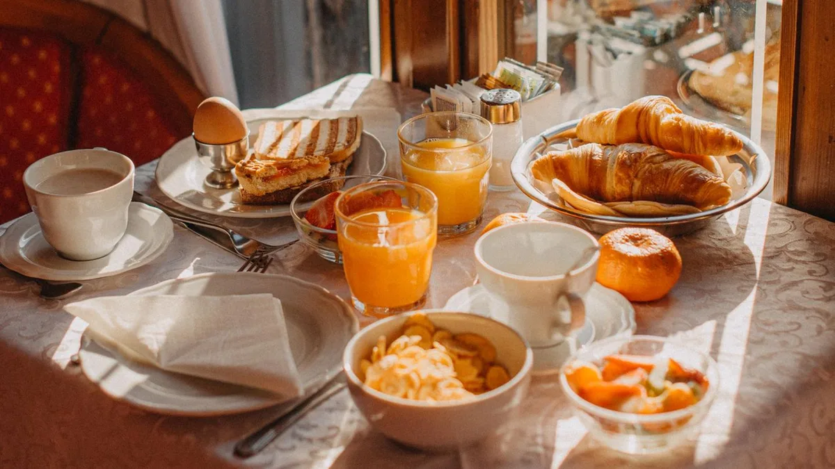 Recht und Etikette: Darf ich mir vom Hotelfrühstück etwas als Proviant einpacken?