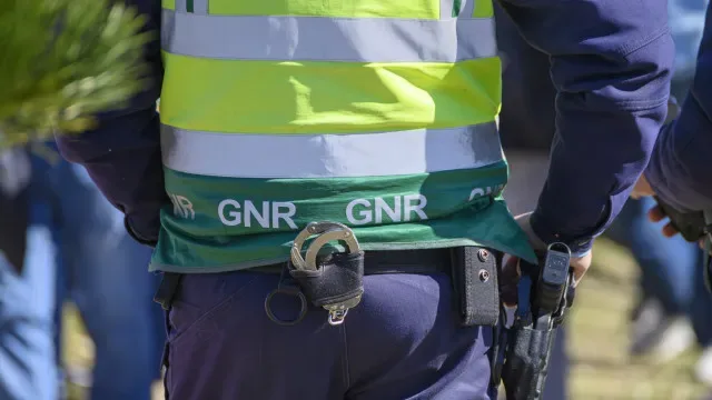 Homem detido pela GNR por posse de arma branca em Mafra