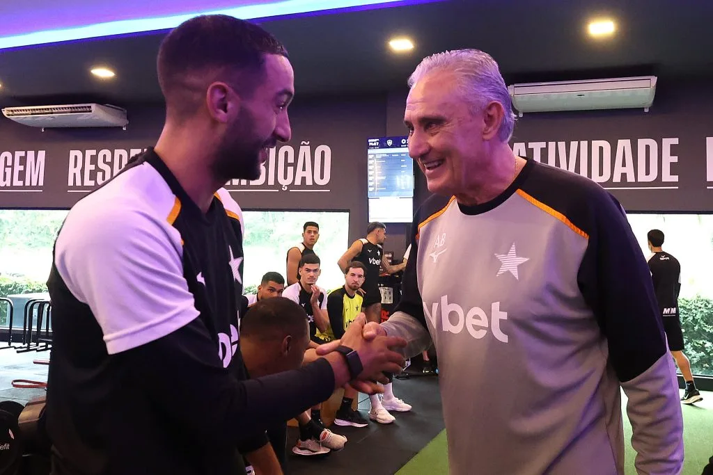 Botafogo regulariza Tite e Ziyech, que ficam à disposição para duelo com o Mirassol