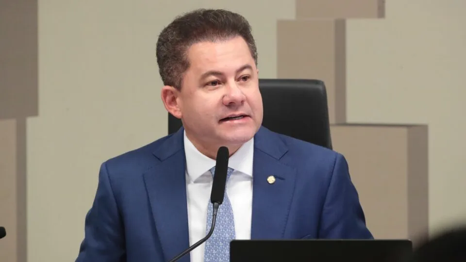 PF mira Cezinha de Madureira por suspeita de tráfico de influência em tribunais superiores