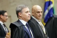 Pai de Vorcaro pede a Fachin que revogue prisão e destrave processo no STF