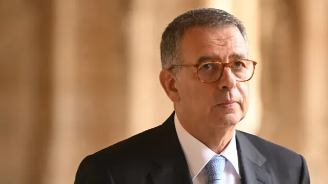 Seguro promulga proibição de smartphones até ao 9.º ano