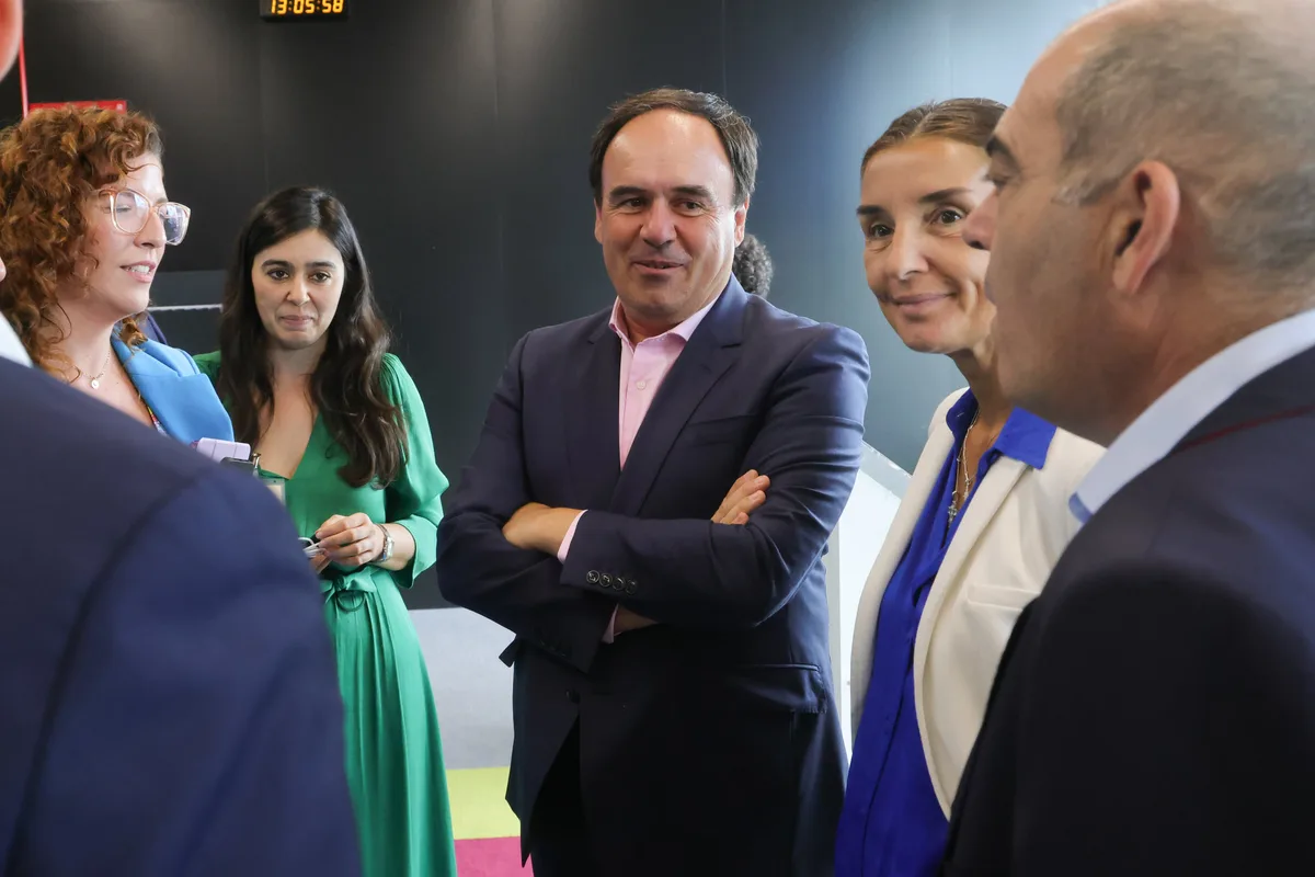 Pérez Llorca se reúne en Génova con Tellado en plena tensión interna por su designación como candidato