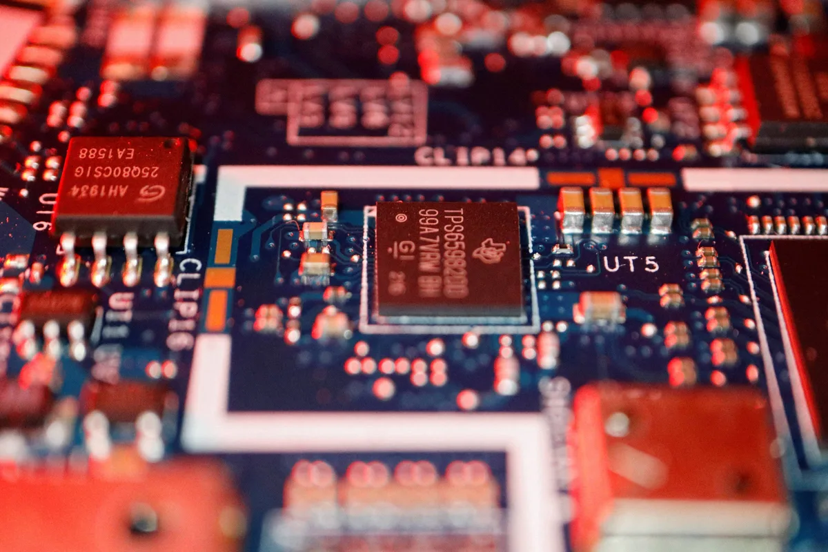 Google fecha acordo com empresa de chips e pode adquirir US$ 12 bi em ações
