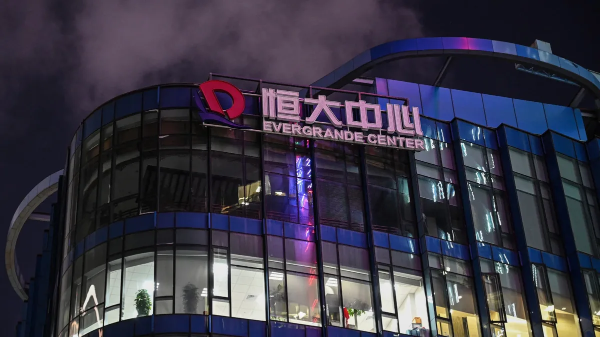 Le fondateur d'Evergrande condamné à la prison à vie: l'ancien géant de la promotion immobilière en Chine écope de 2 milliards d'euros d'amende
