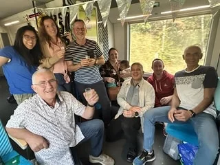 « On fait du train une histoire » : tournées de rillettes, galères… ils sont devenus amis au gré des trajets en TER