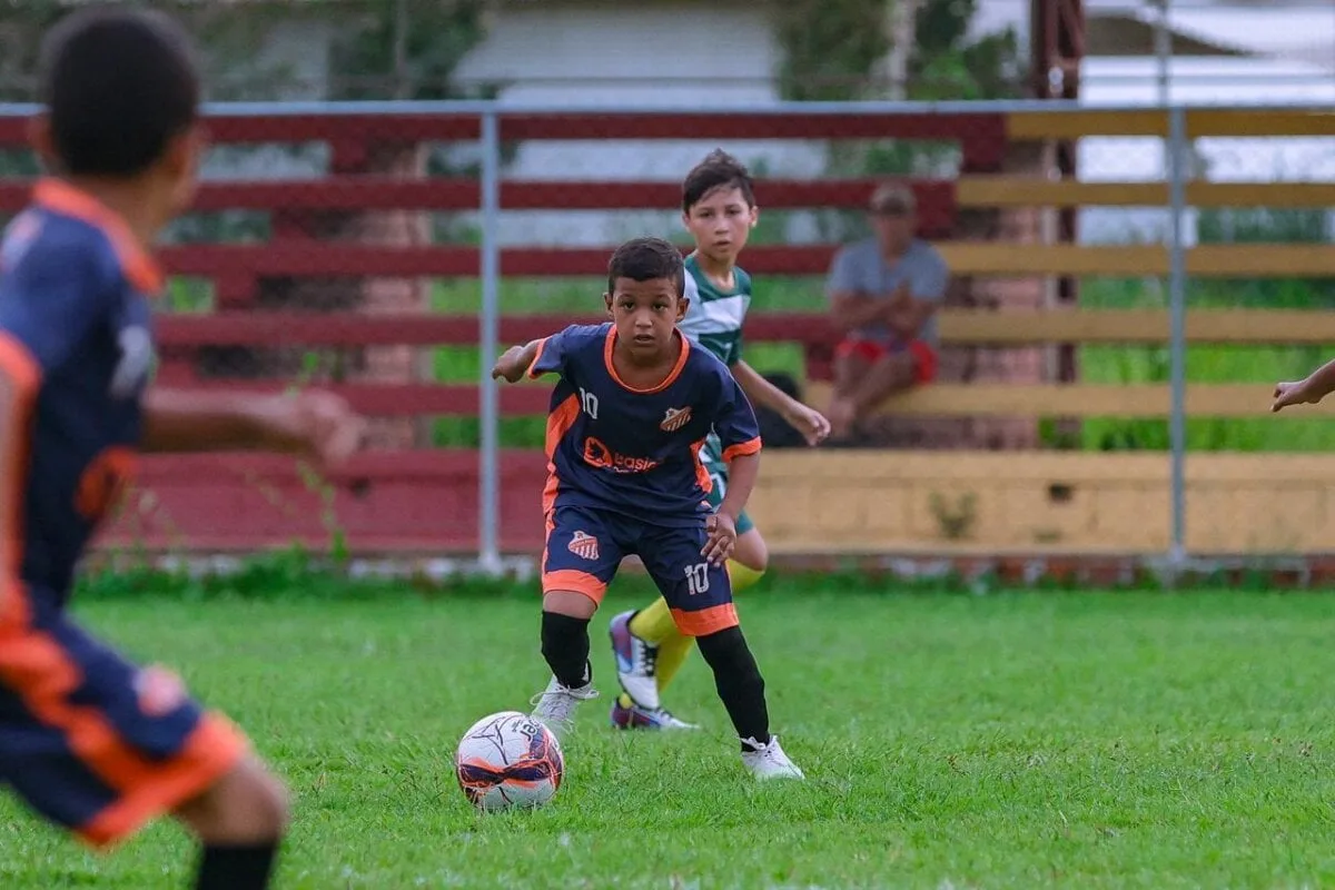 Santa Cruz e CT da Baixada goleiam na abertura do Estadual Sub-11