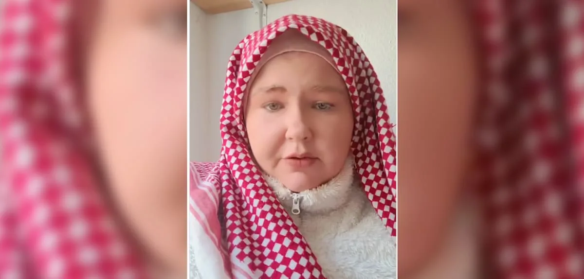 „Ich werde mich von gar nichts distanzieren“, sagt die Linke-Frau über das Hamas-Massaker