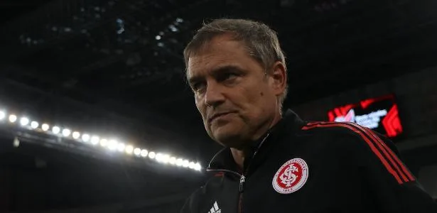 Após Zubeldia, Inter também ouve 'não' de Aguirre em meio à luta contra Z4
