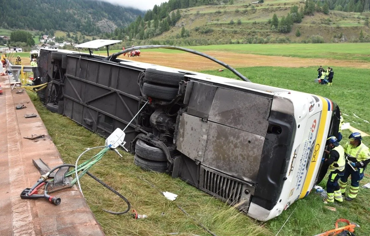 Suisse : Cinq morts, 40 blessés… Que sait-on de l’accident d’un car de tourisme néerlandais ?