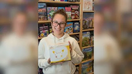 "On a vendu tout le stock en 30 minutes" : les coffrets anniversaire de Pokémon s'arrachent en boutique