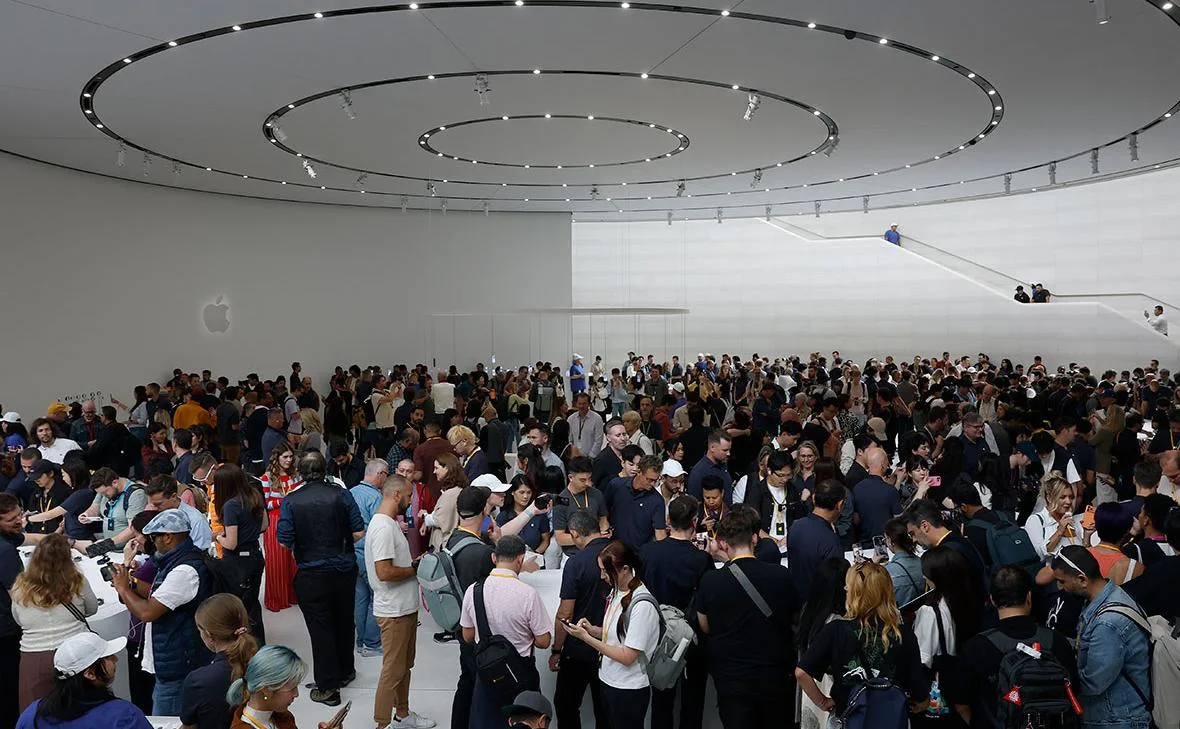 Axios узнал, что Apple может представить складной iPhone 9 сентября