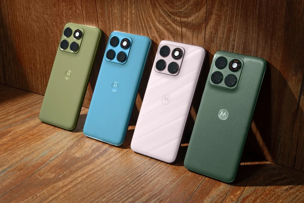 Motorola se la joue premium : capteur 200 Mpx, montre LTE et Razr orné de cristaux Swarovski
