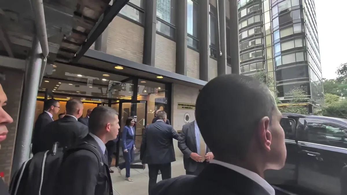 El silencio incómodo de Delcy Rodríguez cuando le preguntaron por Nicolás Maduro en Nueva York (VIDEO)