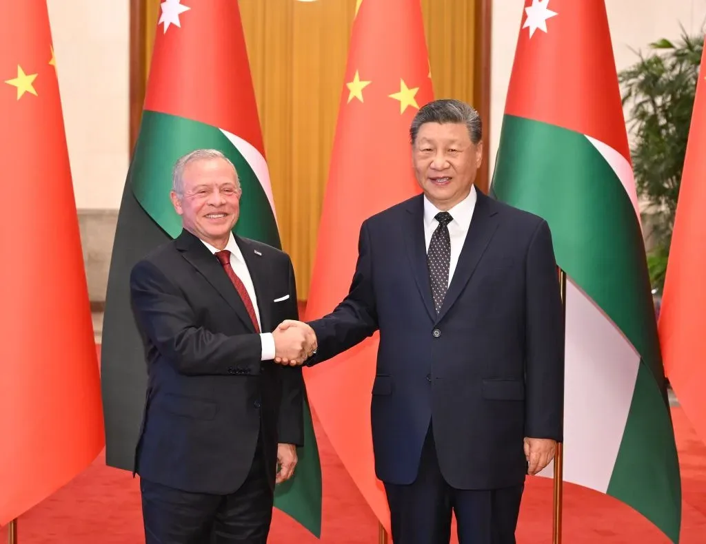 China e Jordânia unem forças pela Palestina; Xi propõe quatro princípios para uma solução política em meio ao genocídio de Israel em Gaza
