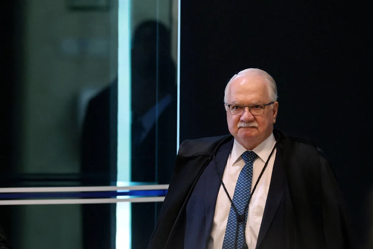 Fachin nega pedido de Gilmar e mantém apenas investigação contra Moraes na pauta do STF