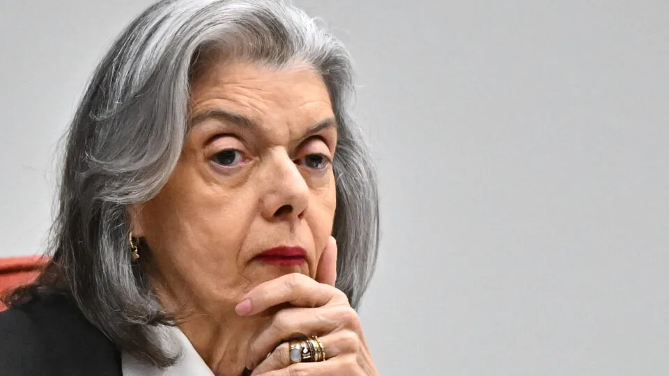 Ministra Cármen Lúcia expressa tristeza com atual momento do STF