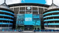 Luis Enrique, do PSG, defende que City mantenha títulos após escândalo
