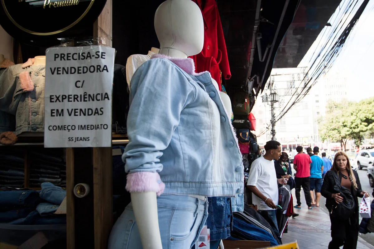 Desemprego no 2º trimestre varia de 2,1% em SC a 9,8% no AP; veja ranking