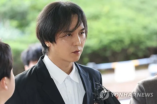 '부실 복무' 송민호 "병역 의무 다한 청년과 팬께 죄송"