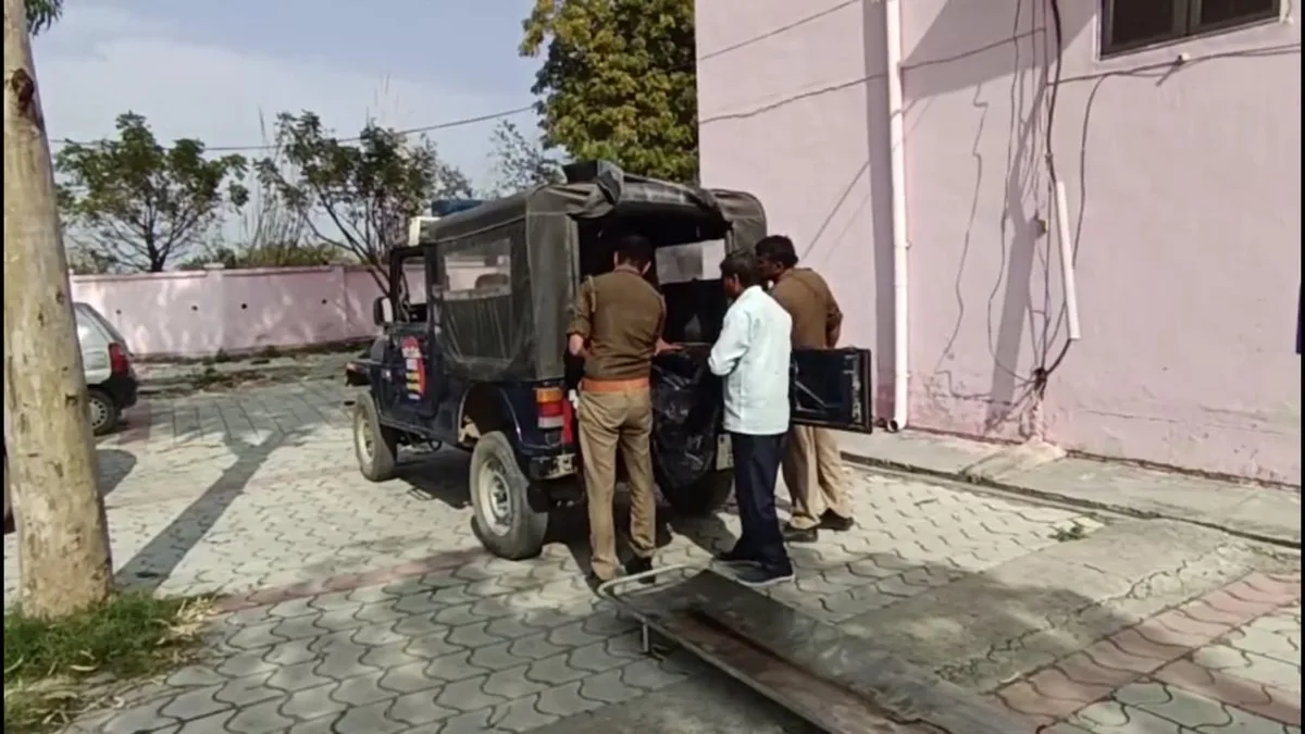 Suspecting Affair, UP Woman Spikes Husband's Coffee, Stabs Him In Genitals