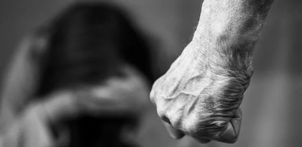 94% das brasileiras sentem medo da violência no dia a dia, indica pesquisa