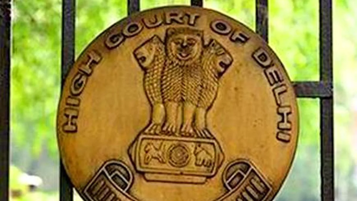 Delhi High Court issues contempt notice to two men for releasing dogs on local commissioner