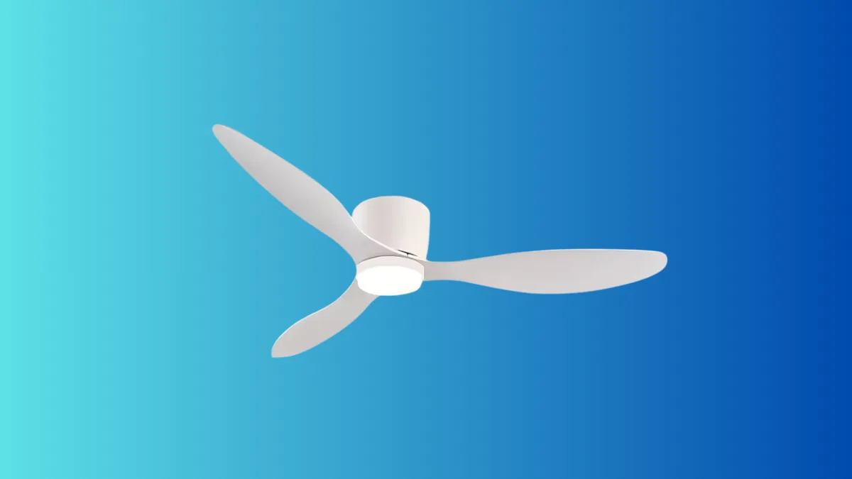 À moins de 50€, ce ventilateur de plafond 2 en 1 vous met déjà d'avance sur l'été prochain
