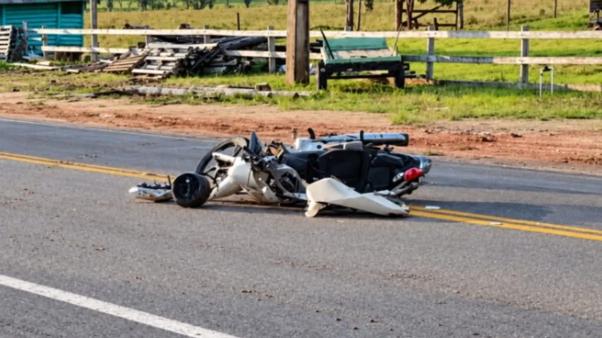 Motociclista morre após perder o controle ao passar por quebra-molas na MT-248