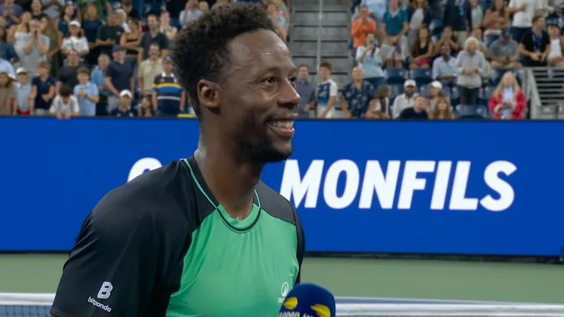 Fans serenade Monfils on his 40th birthday