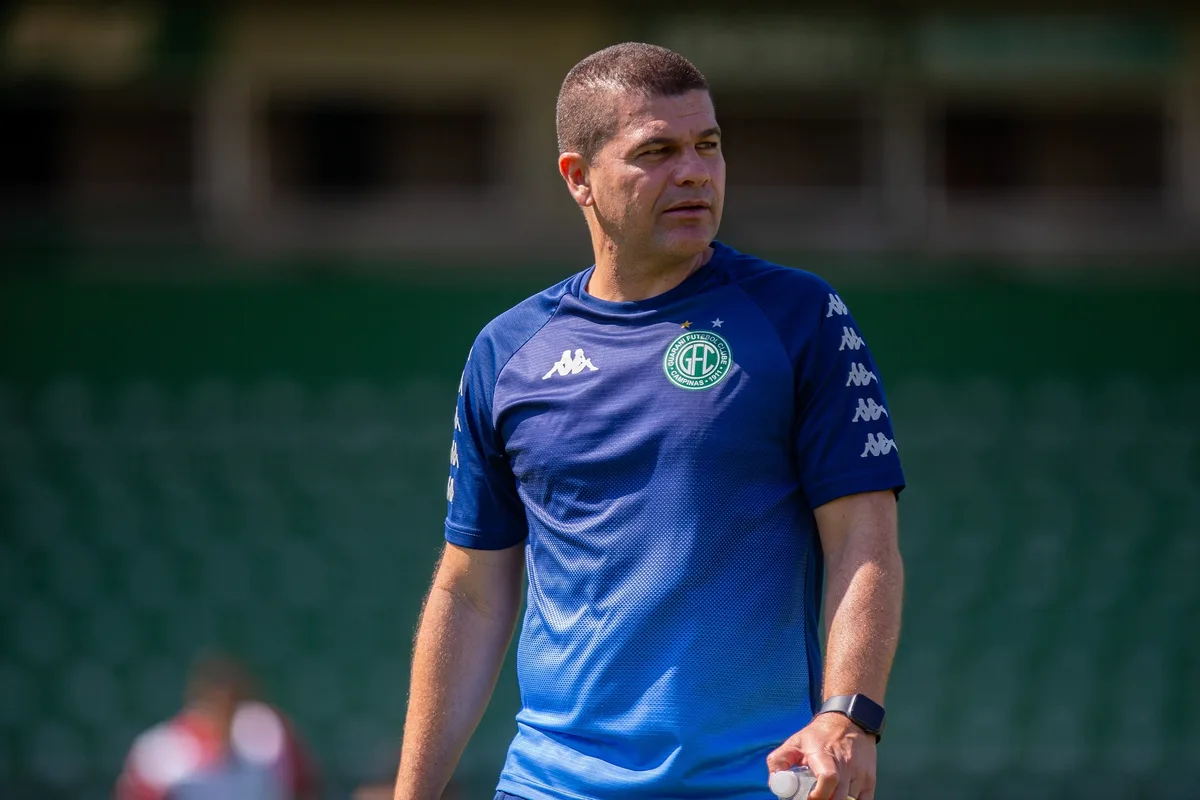 Umberto Louzer aceita proposta e retorna ao Guarani