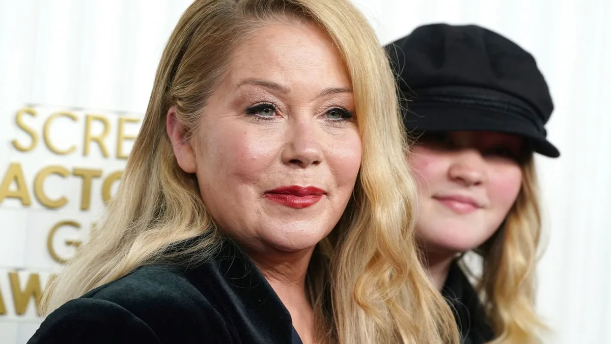 Autobiografie: Christina Applegate legt ein Leben voller Gewalt offen