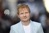 Ed Sheeran retira palco de show após polêmica: “Estava com medo”