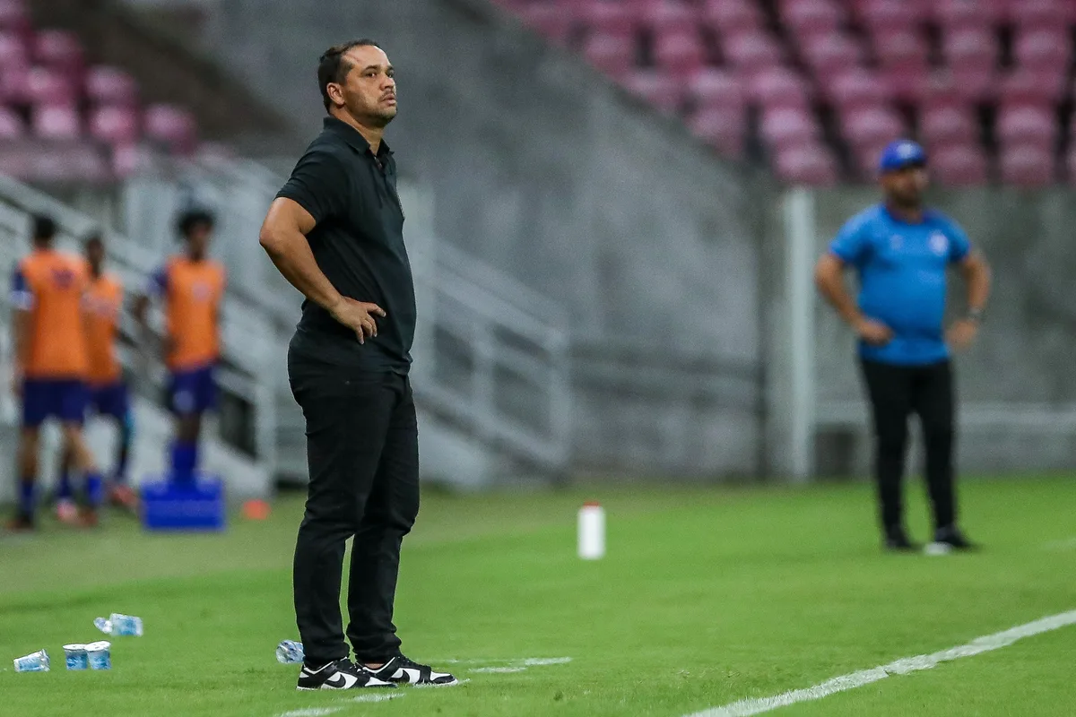 Campinense anuncia técnico Dico Woolley, que vai para a 2ª passagem pelo clube