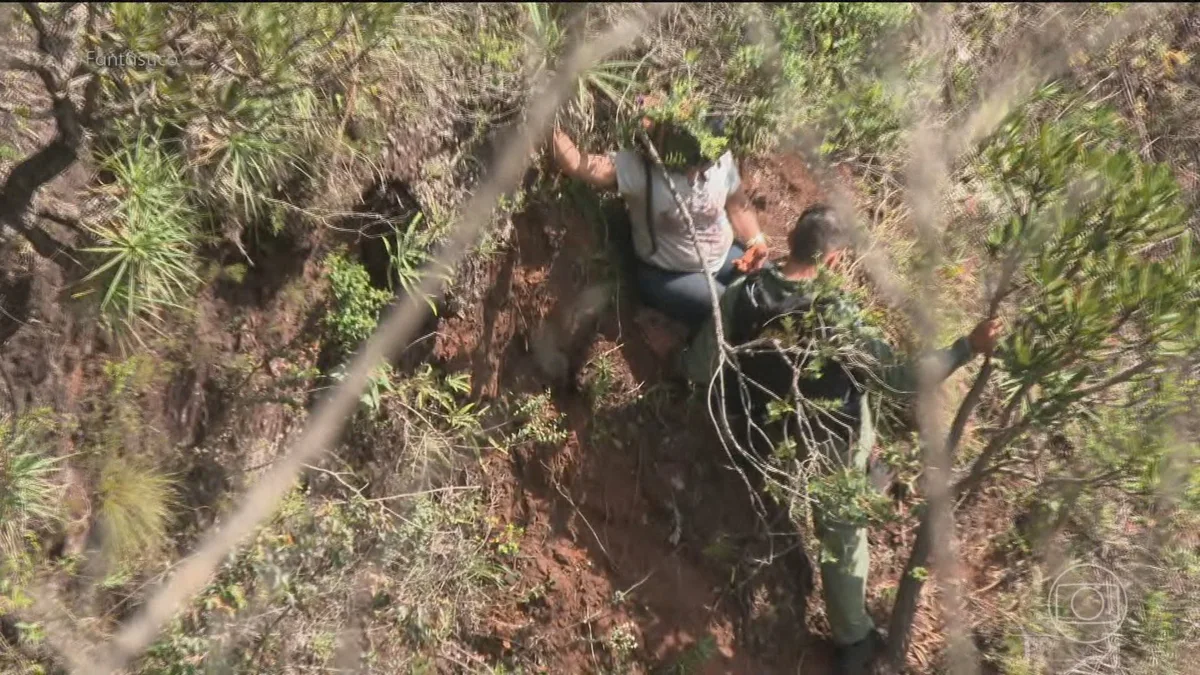 Justiça aceita denúncia contra homem acusado de jogar ex-companheira de penhasco na Grande BH