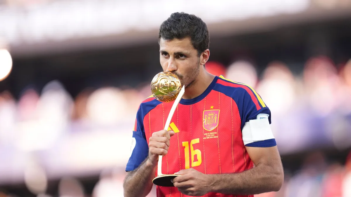 Rodri Hernández, mucho más que un Balón de Oro: su novia, su familia y la historia del hombre que ahora llega al Barça